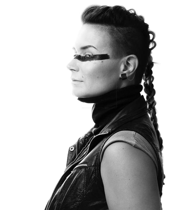 Deafmetal, Jenni Ahtiainen